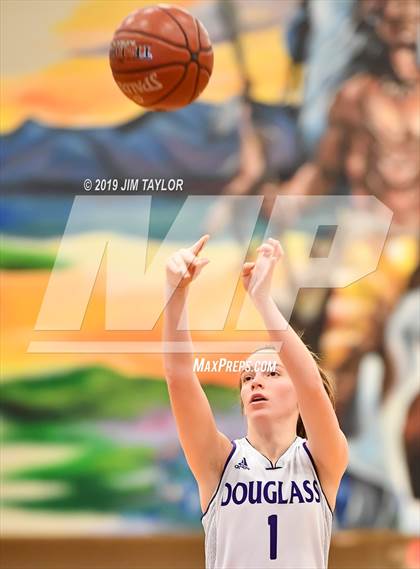 Thumbnail 1 in Tenaha vs Douglass (Lipan HD Howard Classic) photogallery.