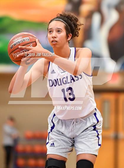 Thumbnail 2 in Tenaha vs Douglass (Lipan HD Howard Classic) photogallery.