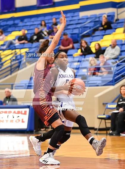 Thumbnail 2 in Tenaha vs Douglass (Lipan HD Howard Classic) photogallery.
