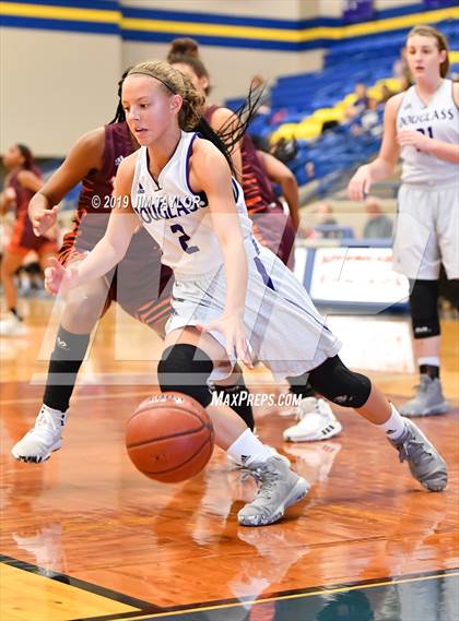 Thumbnail 1 in Tenaha vs Douglass (Lipan HD Howard Classic) photogallery.