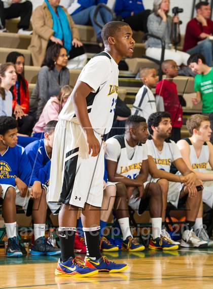 Thumbnail 3 in Mountain View vs Lee (Joe Cascio Holiday Classic) photogallery.