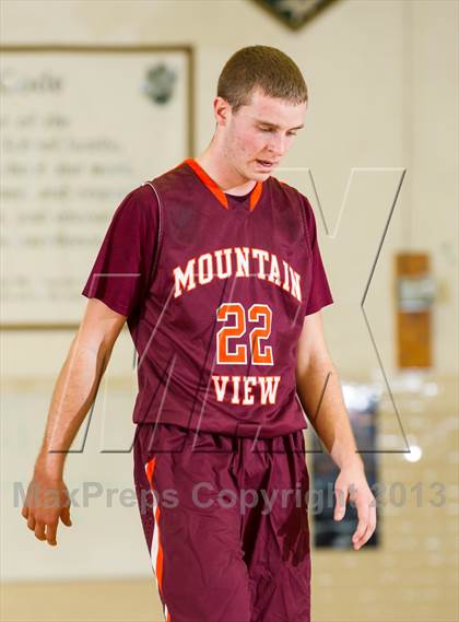Thumbnail 2 in Mountain View vs Lee (Joe Cascio Holiday Classic) photogallery.