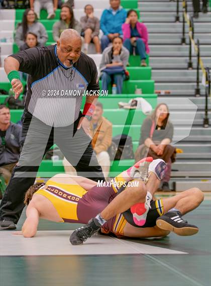 Thumbnail 1 in Eldorado vs Boulder City photogallery.