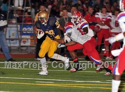 Thumbnail 3 in Manatee vs. St. Thomas Aquinas (FHSAA 5A Semifinal) photogallery.