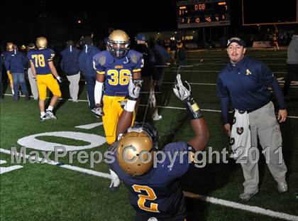 Thumbnail 1 in Manatee vs. St. Thomas Aquinas (FHSAA 5A Semifinal) photogallery.