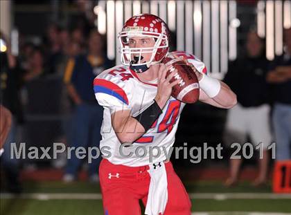 Thumbnail 1 in Manatee vs. St. Thomas Aquinas (FHSAA 5A Semifinal) photogallery.