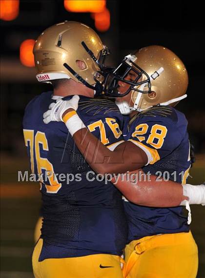 Thumbnail 1 in Manatee vs. St. Thomas Aquinas (FHSAA 5A Semifinal) photogallery.