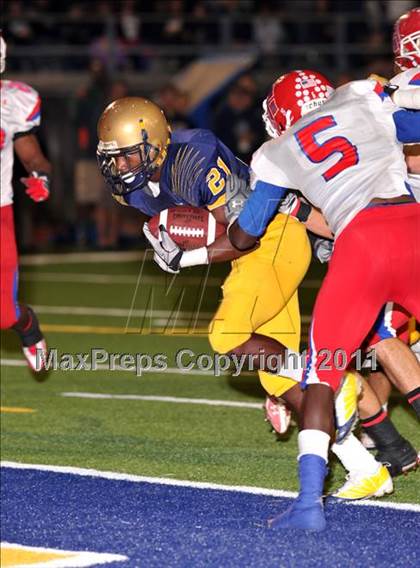 Thumbnail 1 in Manatee vs. St. Thomas Aquinas (FHSAA 5A Semifinal) photogallery.