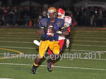 Thumbnail 1 in Manatee vs. St. Thomas Aquinas (FHSAA 5A Semifinal) photogallery.