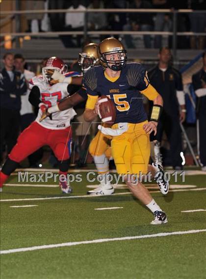 Thumbnail 3 in Manatee vs. St. Thomas Aquinas (FHSAA 5A Semifinal) photogallery.