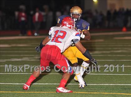 Thumbnail 1 in Manatee vs. St. Thomas Aquinas (FHSAA 5A Semifinal) photogallery.
