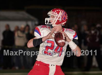 Thumbnail 2 in Manatee vs. St. Thomas Aquinas (FHSAA 5A Semifinal) photogallery.