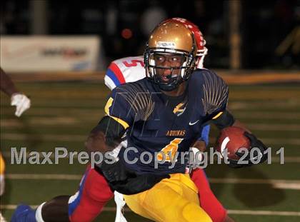 Thumbnail 2 in Manatee vs. St. Thomas Aquinas (FHSAA 5A Semifinal) photogallery.