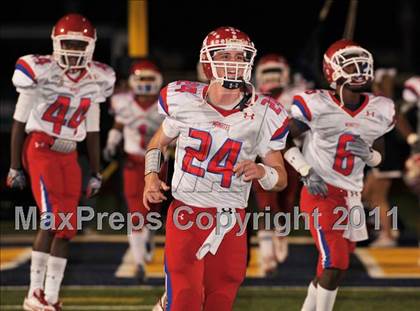 Thumbnail 1 in Manatee vs. St. Thomas Aquinas (FHSAA 5A Semifinal) photogallery.