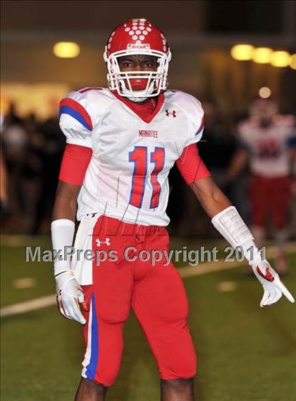 Thumbnail 3 in Manatee vs. St. Thomas Aquinas (FHSAA 5A Semifinal) photogallery.