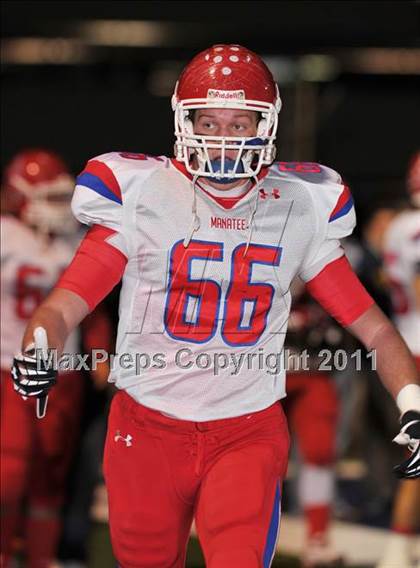 Thumbnail 3 in Manatee vs. St. Thomas Aquinas (FHSAA 5A Semifinal) photogallery.