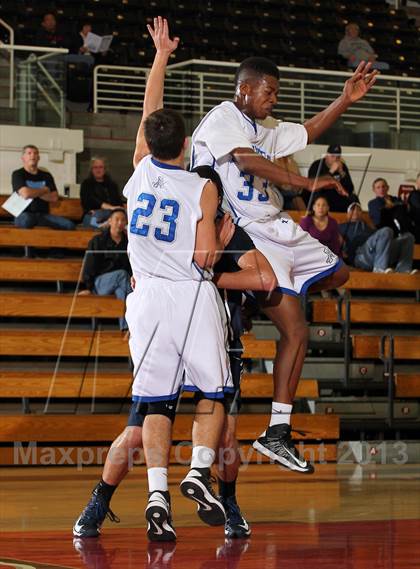 Thumbnail 2 in Flintridge Prep vs Alta Loma (SoCal Shootout) photogallery.