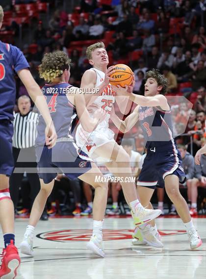 Thumbnail 3 in Woods Cross vs. Murray (UHSAA 5A Semifinal) photogallery.