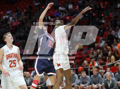 Thumbnail 3 in Woods Cross vs. Murray (UHSAA 5A Semifinal) photogallery.