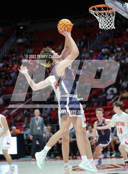 Thumbnail 2 in Woods Cross vs. Murray (UHSAA 5A Semifinal) photogallery.