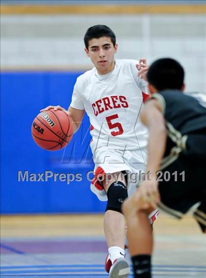 Thumbnail 1 in Ceres vs Lathrop (Rocklin Holiday Tournament) photogallery.