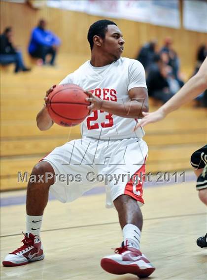 Thumbnail 2 in Ceres vs Lathrop (Rocklin Holiday Tournament) photogallery.