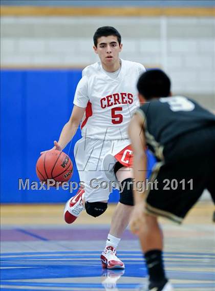 Thumbnail 3 in Ceres vs Lathrop (Rocklin Holiday Tournament) photogallery.