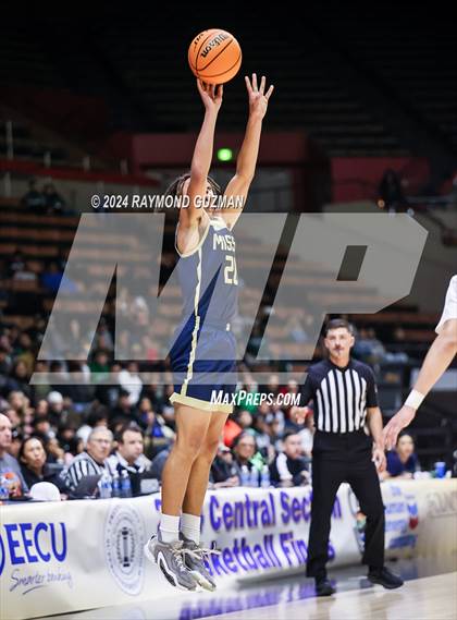 Thumbnail 1 in CIFCS (D-2 Section Championship) Dinuba vs. Mission College Prep photogallery.