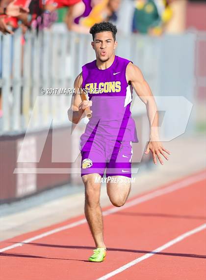 Thumbnail 2 in UIL 17-6A Boys District Championship photogallery.