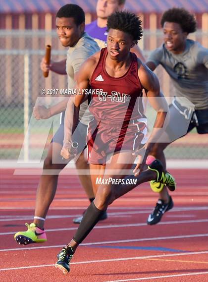 Thumbnail 2 in UIL 17-6A Boys District Championship photogallery.
