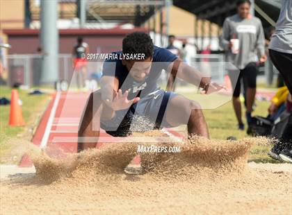 Thumbnail 3 in UIL 17-6A Boys District Championship photogallery.