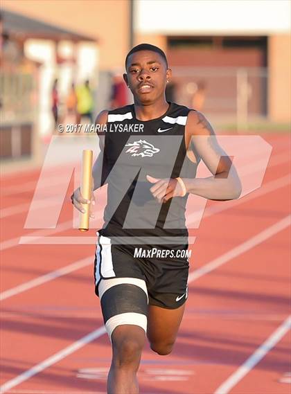 Thumbnail 3 in UIL 17-6A Boys District Championship photogallery.