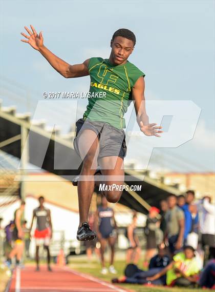 Thumbnail 1 in UIL 17-6A Boys District Championship photogallery.