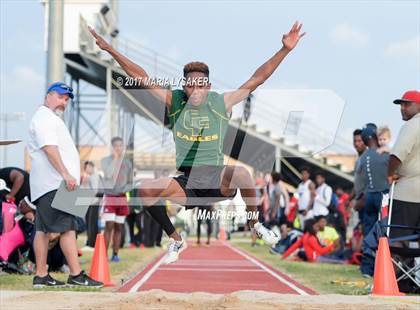 Thumbnail 3 in UIL 17-6A Boys District Championship photogallery.