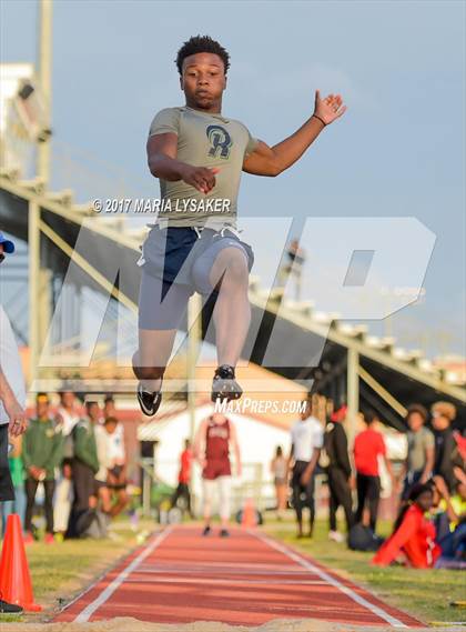 Thumbnail 1 in UIL 17-6A Boys District Championship photogallery.