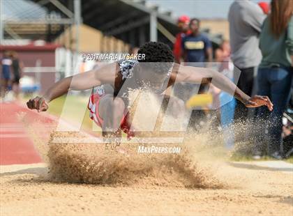 Thumbnail 1 in UIL 17-6A Boys District Championship photogallery.