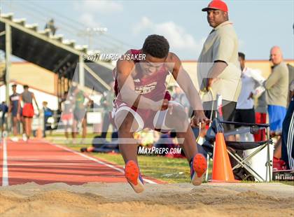 Thumbnail 3 in UIL 17-6A Boys District Championship photogallery.