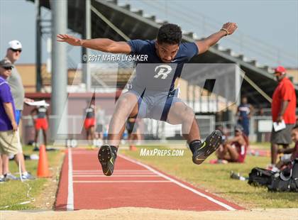 Thumbnail 3 in UIL 17-6A Boys District Championship photogallery.