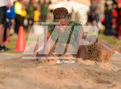 Thumbnail 3 in UIL 17-6A Boys District Championship photogallery.