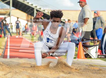 Thumbnail 2 in UIL 17-6A Boys District Championship photogallery.