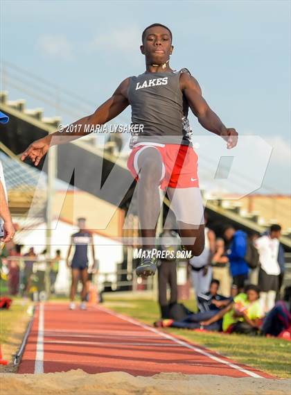 Thumbnail 1 in UIL 17-6A Boys District Championship photogallery.