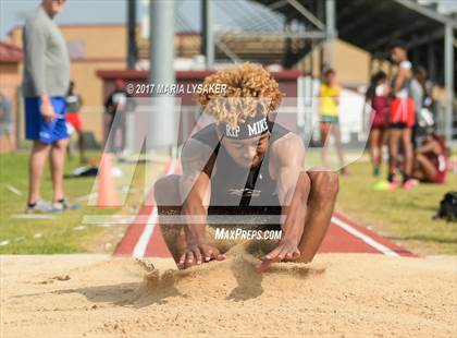 Thumbnail 3 in UIL 17-6A Boys District Championship photogallery.
