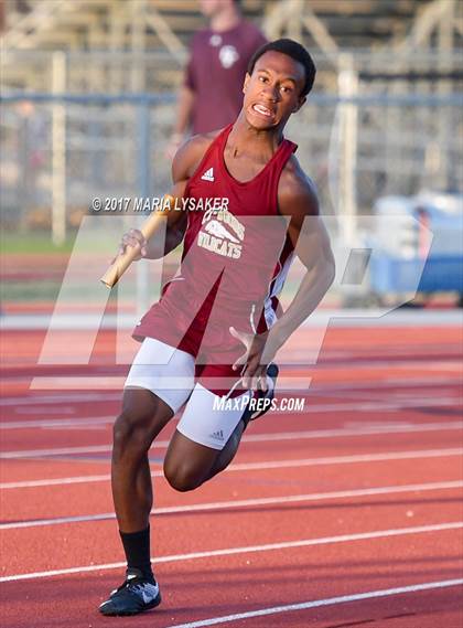 Thumbnail 3 in UIL 17-6A Boys District Championship photogallery.
