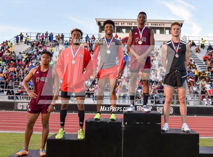 Thumbnail 3 in UIL 17-6A Boys District Championship photogallery.