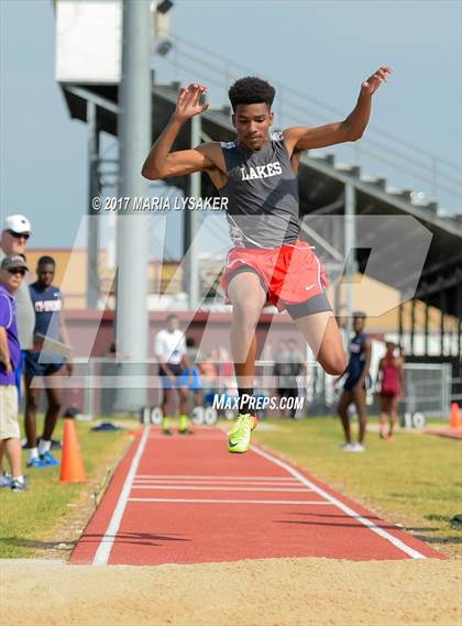 Thumbnail 1 in UIL 17-6A Boys District Championship photogallery.