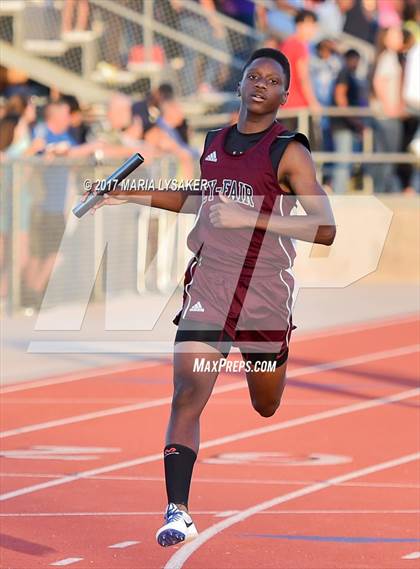 Thumbnail 2 in UIL 17-6A Boys District Championship photogallery.