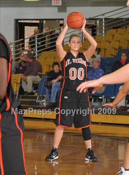 Thumbnail 2 in Mt. Vernon vs. Marion (Best of the Midwest Shootout) photogallery.