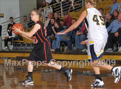 Thumbnail 3 in Mt. Vernon vs. Marion (Best of the Midwest Shootout) photogallery.