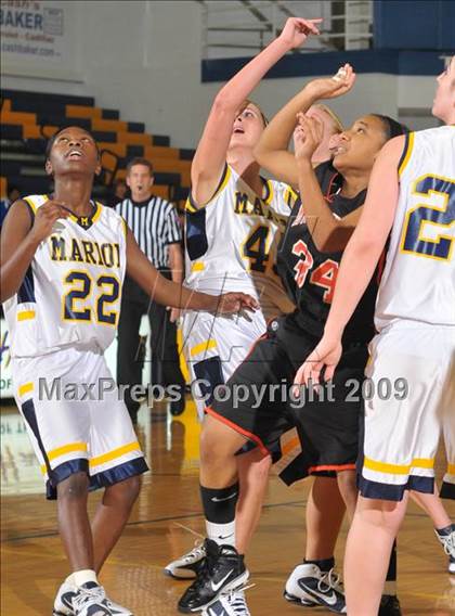 Thumbnail 3 in Mt. Vernon vs. Marion (Best of the Midwest Shootout) photogallery.