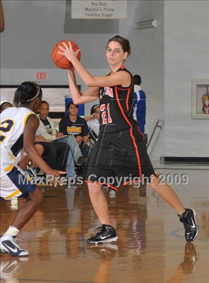 Thumbnail 1 in Mt. Vernon vs. Marion (Best of the Midwest Shootout) photogallery.
